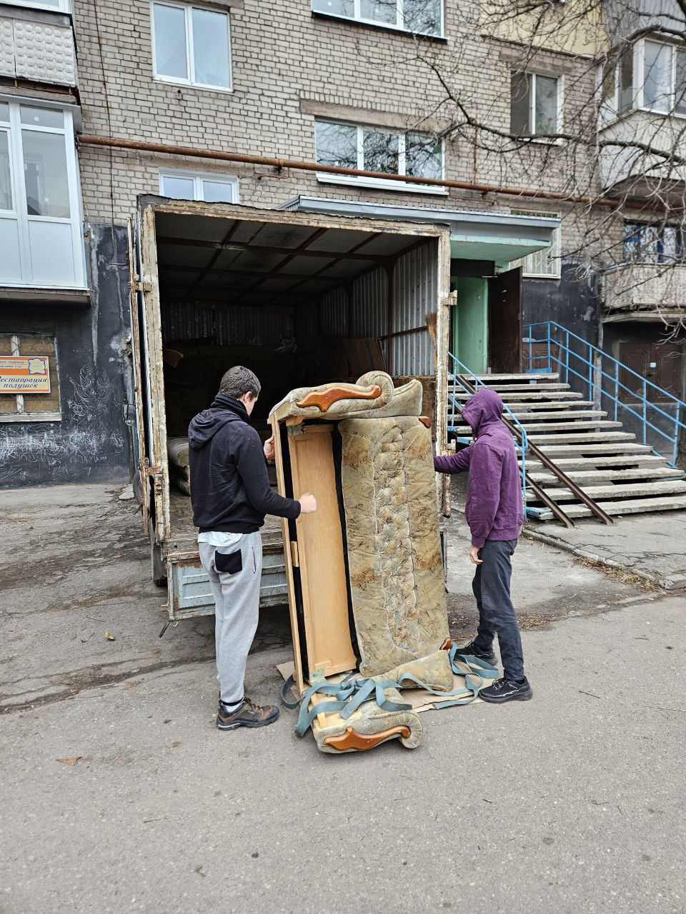 Перевозка дивана Запорожье: качественно, быстро и надежно