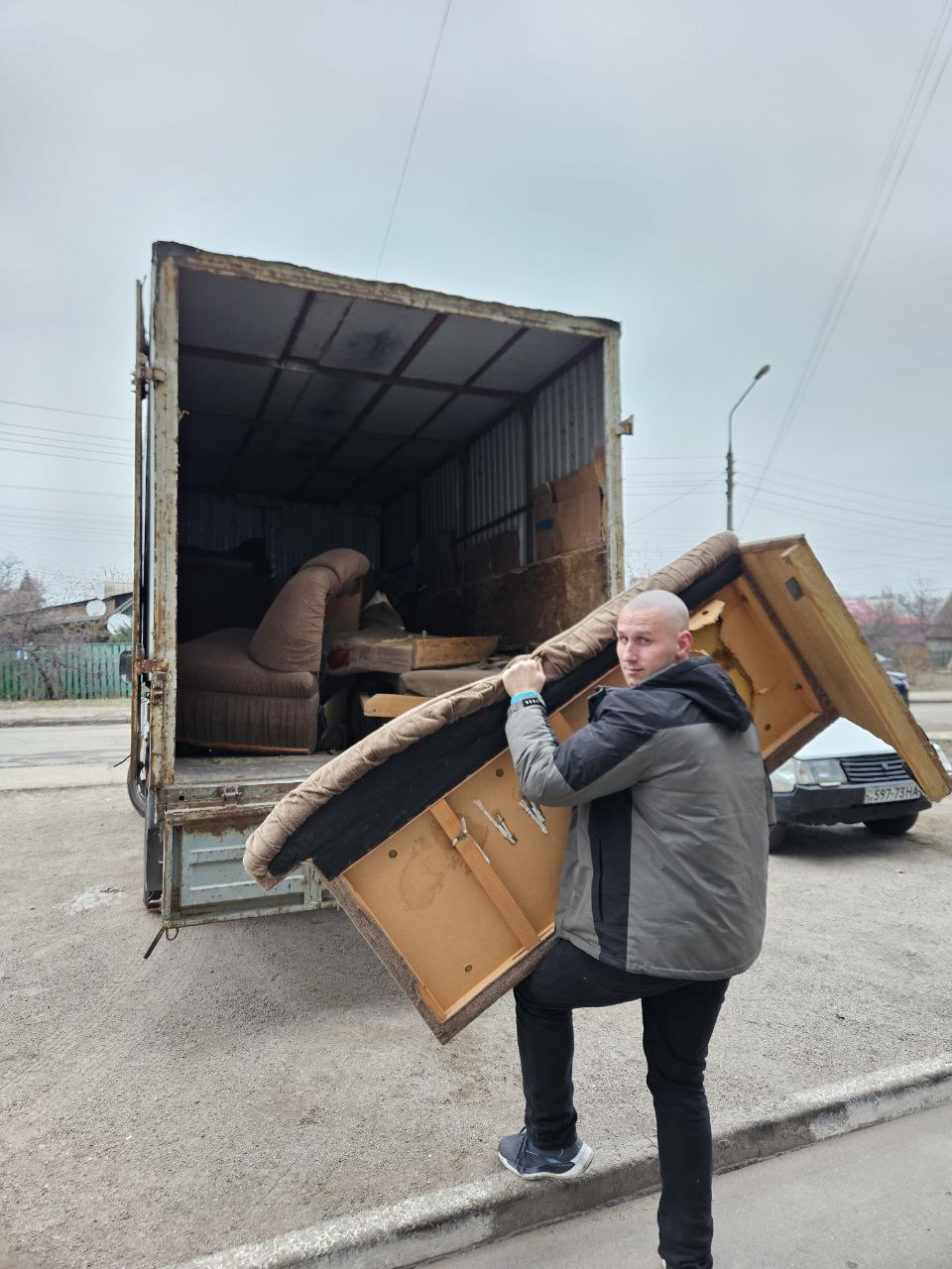 Вывоз старой мебели на свалку Запорожье